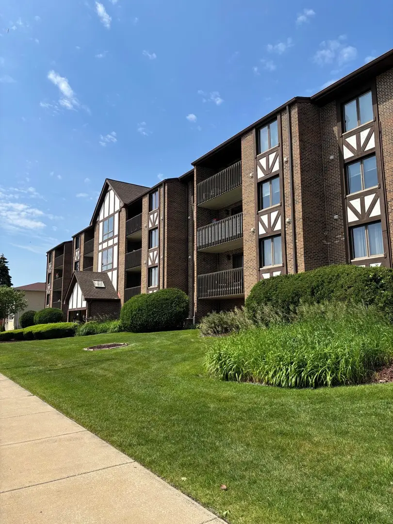 10320 Central Avenue #304, Oak Lawn, IL 60453 - #1