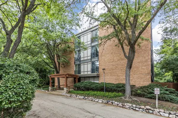 5830 Oakwood Drive #3K, Lisle, IL 60532