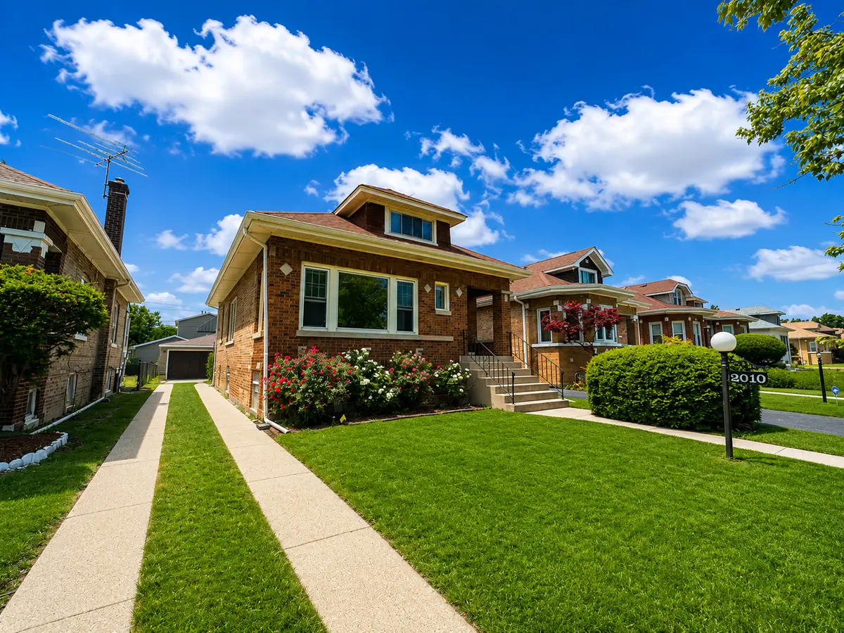 2010 S 11th Avenue, Maywood, IL 60153 - #1