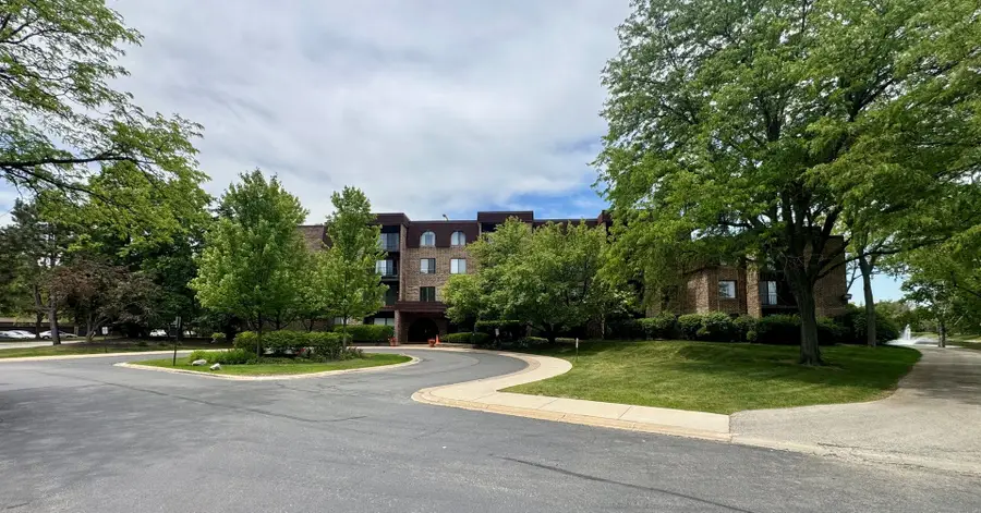 2050 Valencia Drive #205C, Northbrook, IL 60062 - #2