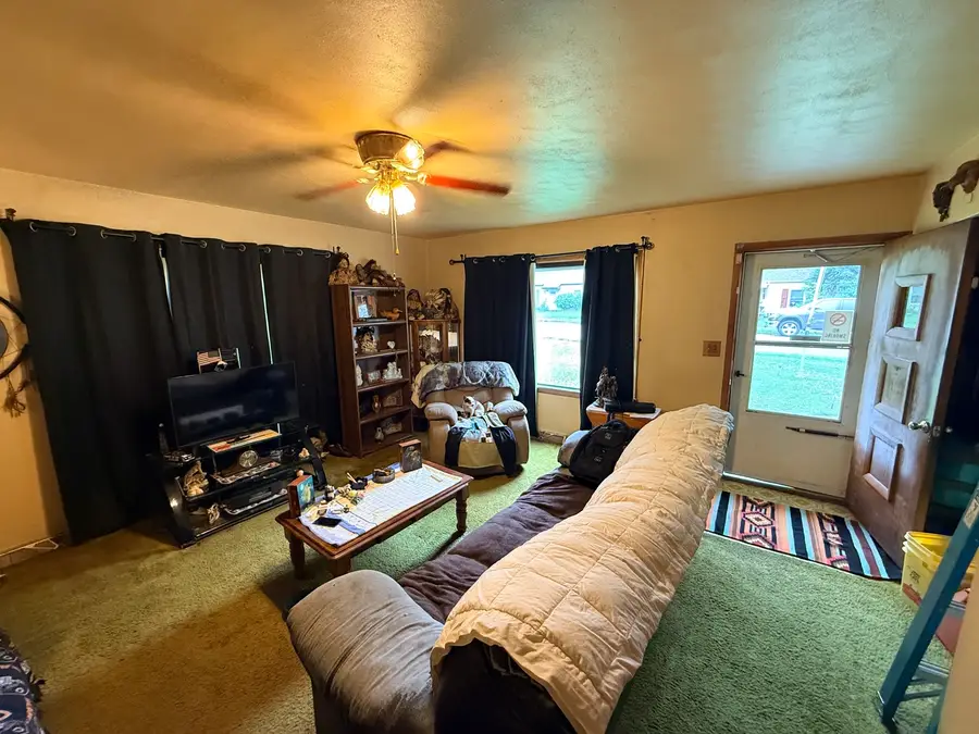 3865 Johnson Avenue, Davenport, IA 52802 - #2