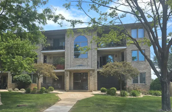8809 S 79th Avenue #20, Hickory Hills, IL 60457