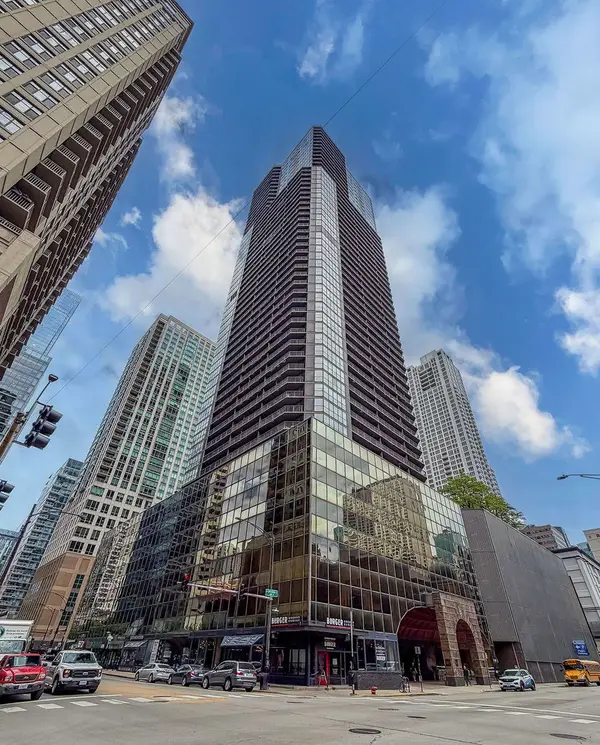 10 E Ontario Street #4903, Chicago, IL 60611