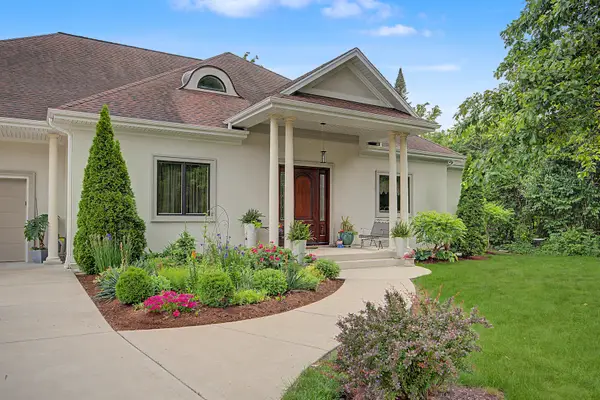 378 E Deerpath Road, Wood Dale, IL 60191