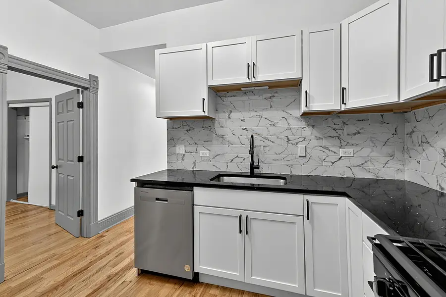6602 S Marquette Avenue, Chicago, IL 60637 - #3