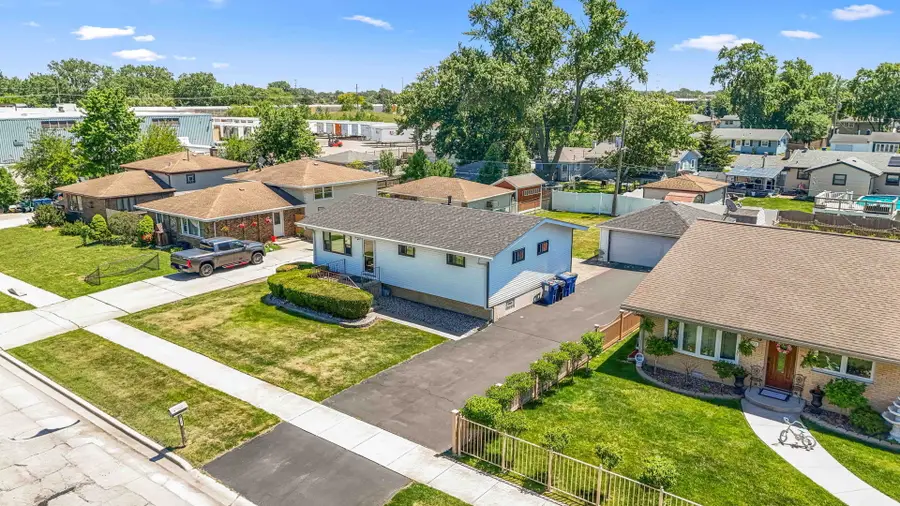 7717 W 81st Street, Bridgeview, IL 60455 - #2