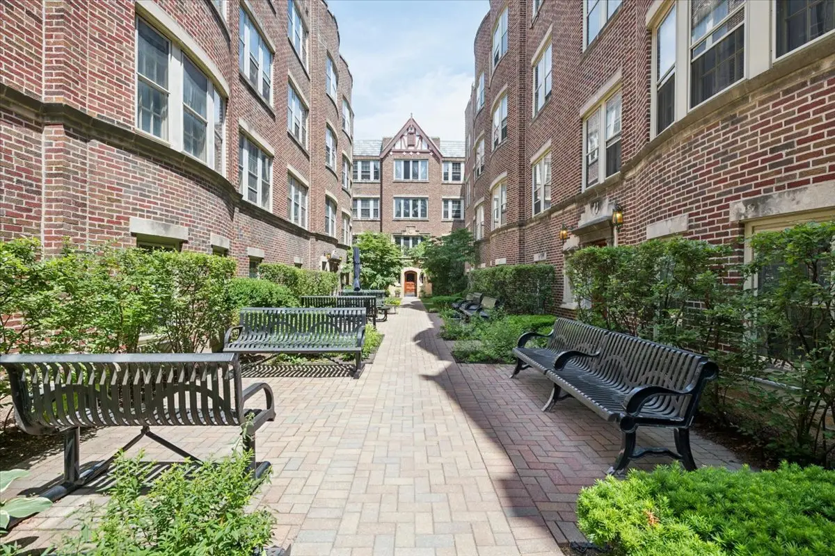 1118 Washington Boulevard #3A, Oak Park, IL 60302 - #1