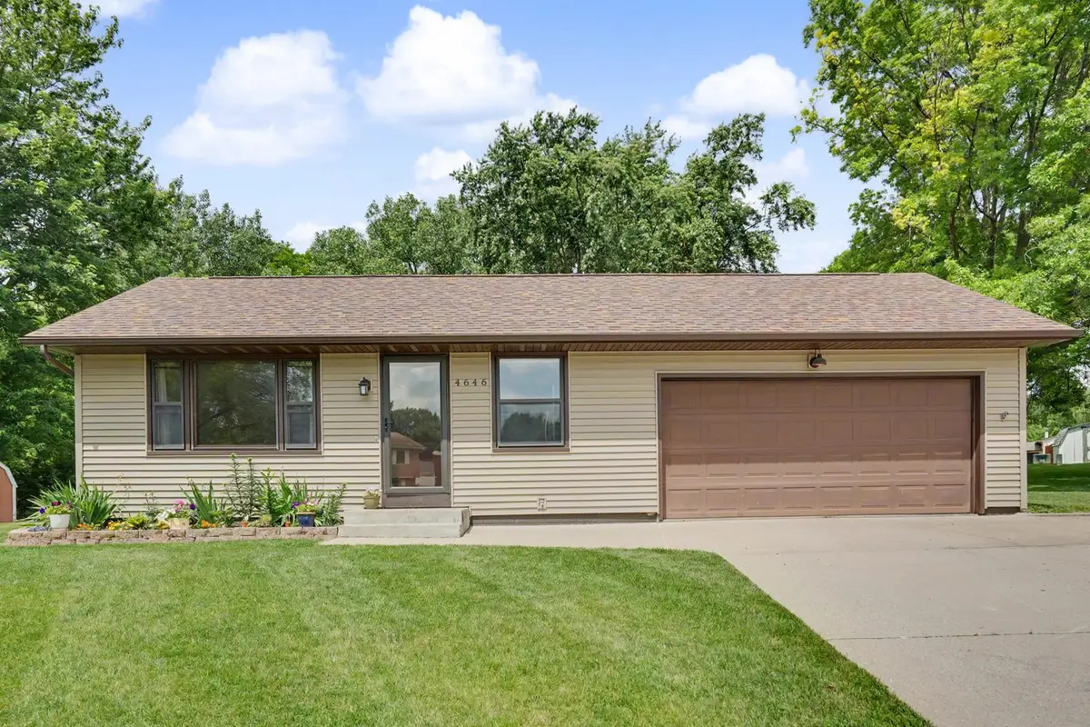 4646 Madison Court, Davenport, IA 52806 - #1