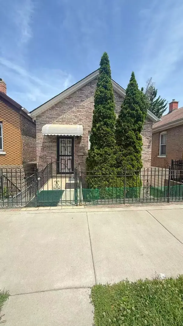 2921 S Throop Street, Chicago, IL 60608