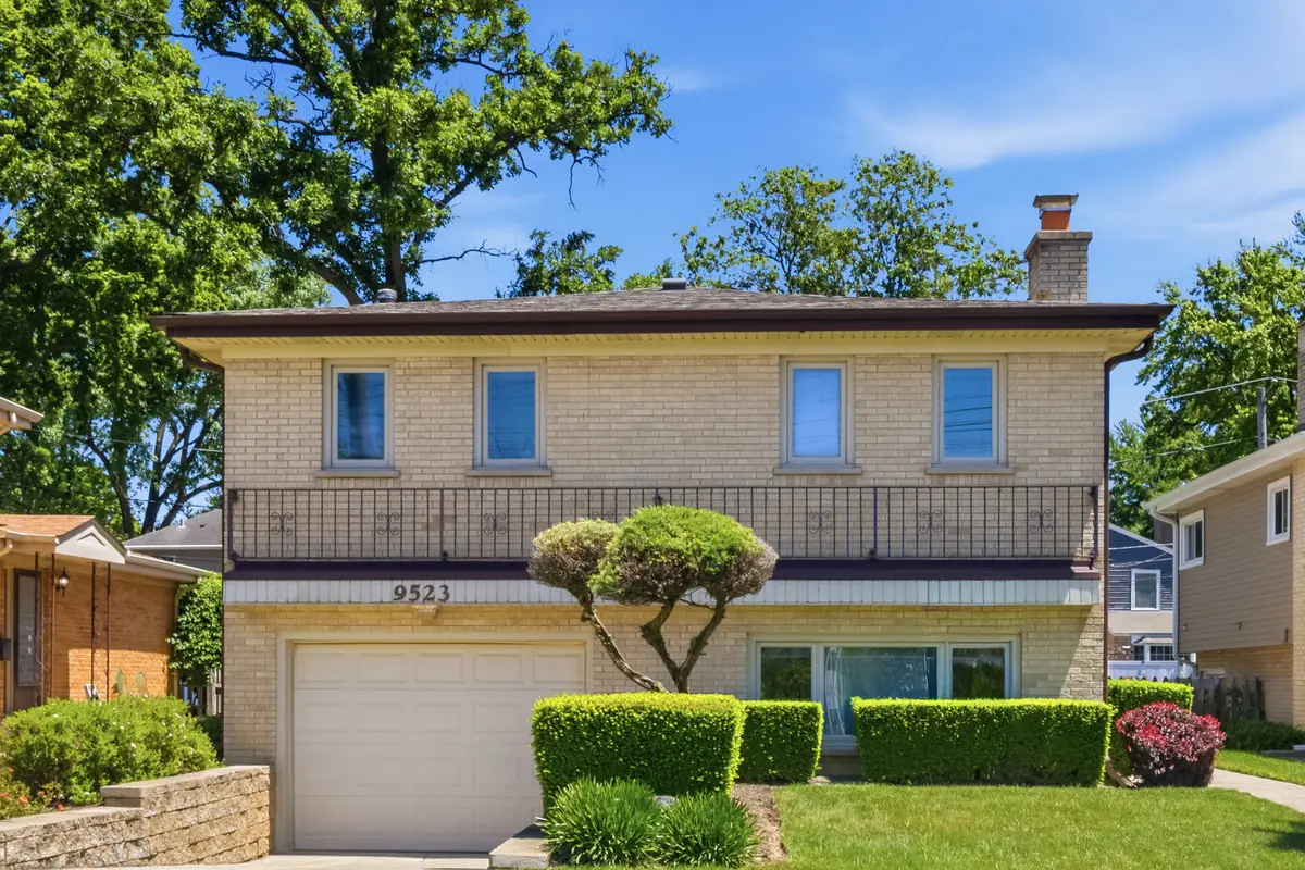 9523 Laramie Avenue, Skokie, IL 60077 - #1