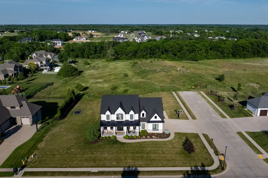 5175 Pigeon Creek Trail, Bettendorf, IA 52722 - #2