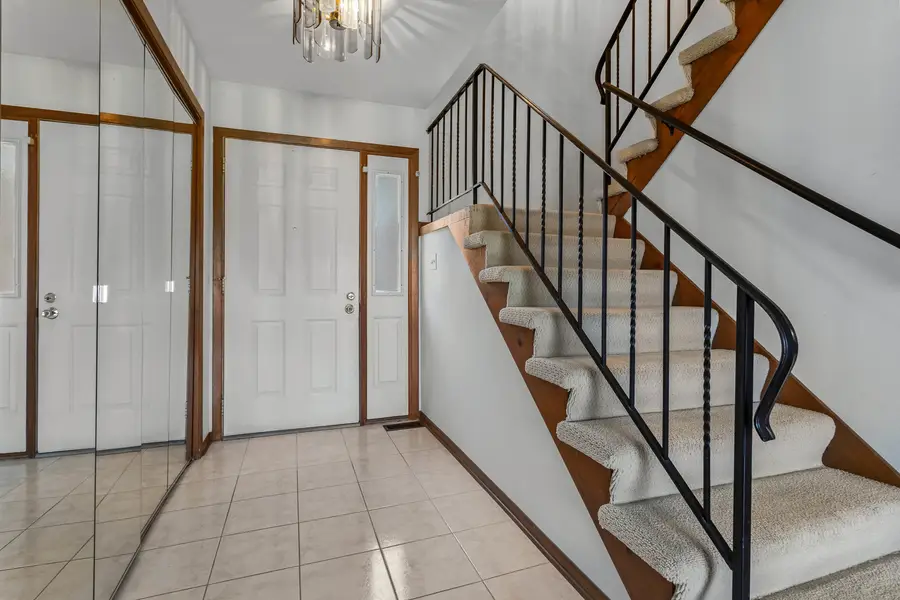 10404 Sheffield Drive, Palos Hills, IL 60465 - #2