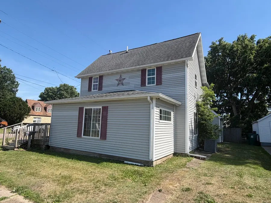414 East 8th Street, Rock Falls, IL 61071 - #2
