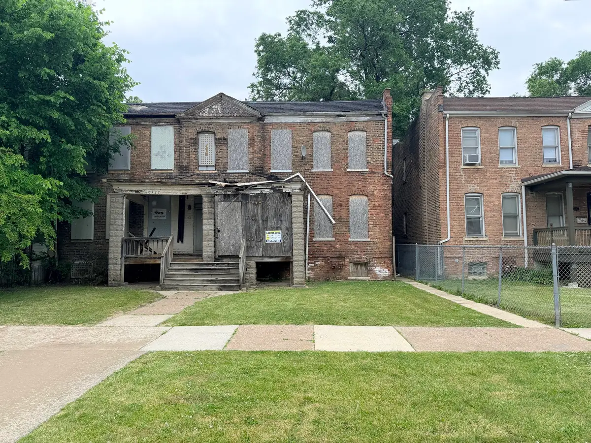 10529 S Corliss Avenue, Chicago, IL 60628 - #1