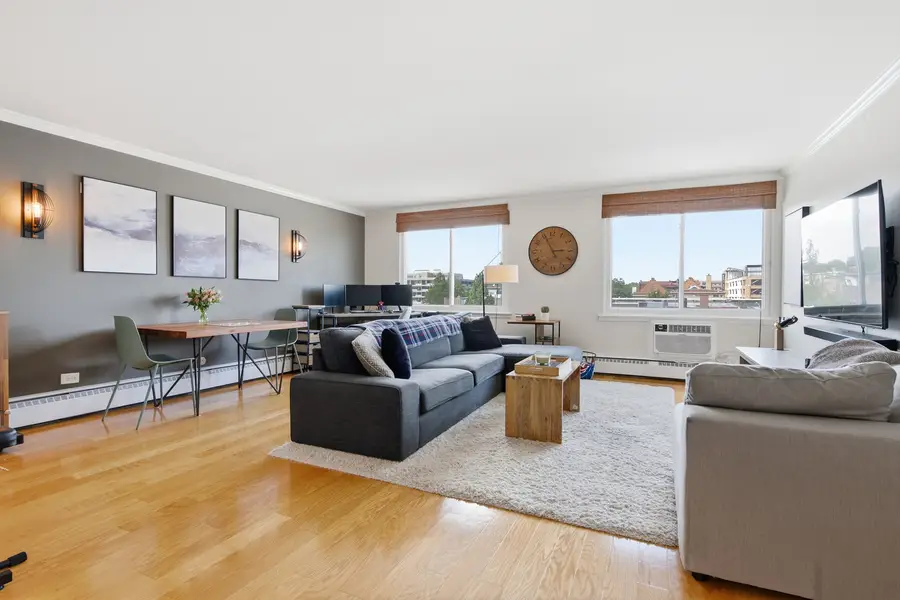 150 S Oak Park Avenue S #401, Oak Park, IL 60302 - #3