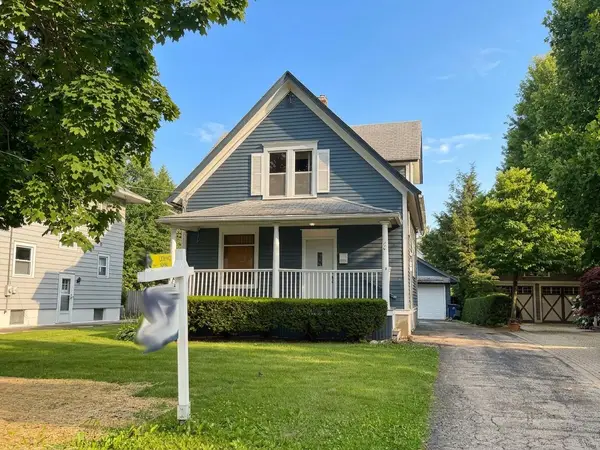 26 Monroe Avenue, Elgin, IL 60123