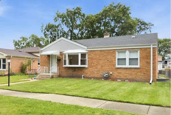 8022 Central Avenue, Morton Grove, IL 60053