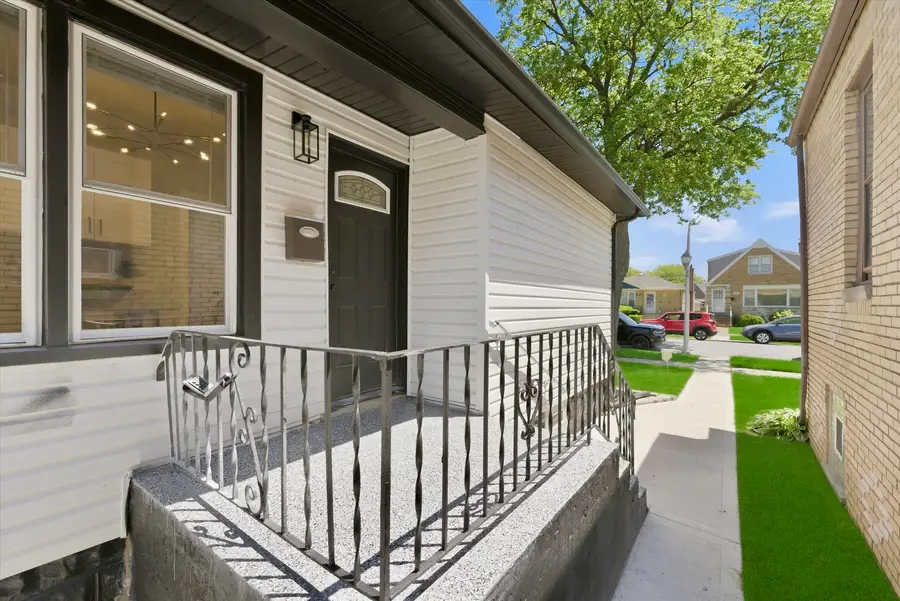 8934 S Euclid Avenue, Chicago, IL 60617 - #3