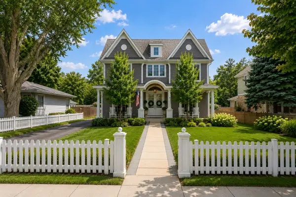307 E Hillside Avenue, Barrington, IL 60010