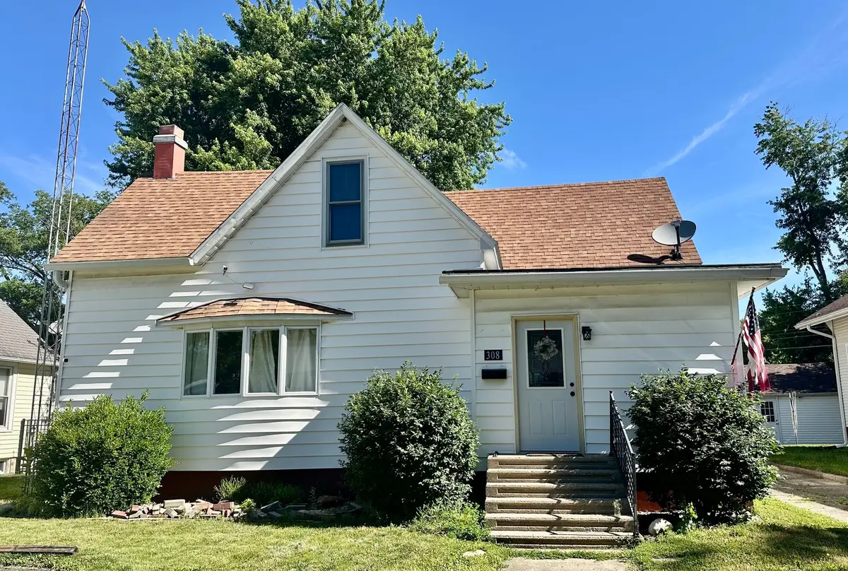 308 W Green Street, Farmer City, IL 61842 - #1