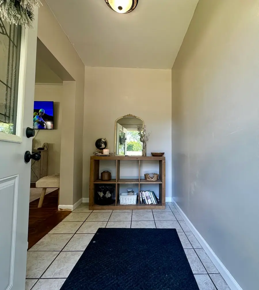 308 W Green Street, Farmer City, IL 61842 - #2