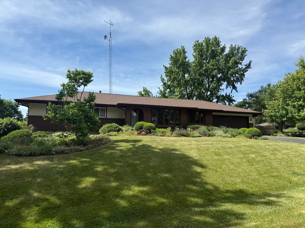 6161 Cathedral Court, Rockford, IL 61109 - #1
