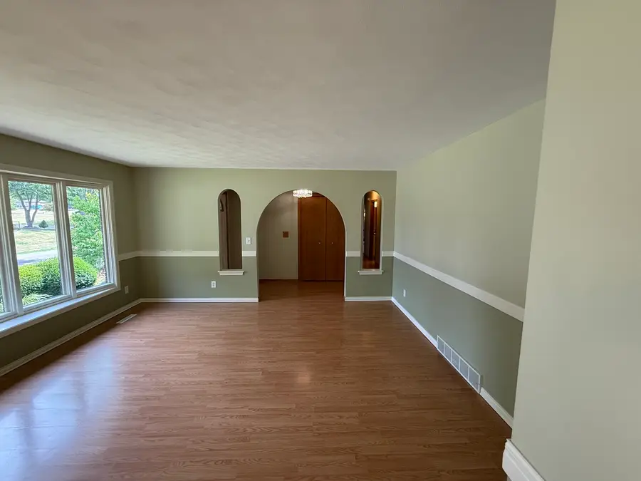 6161 Cathedral Court, Rockford, IL 61109 - #3