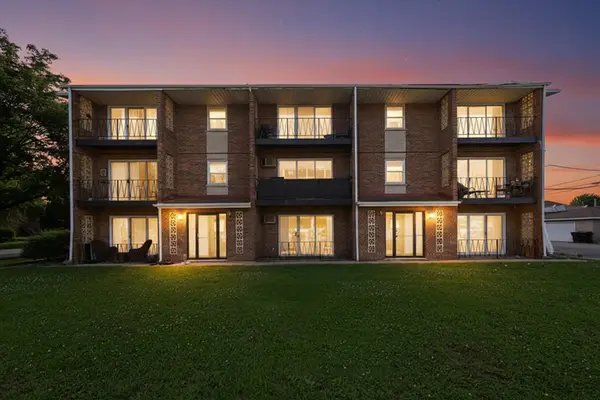 6436 W 64th Place #C2, Chicago, IL 60638