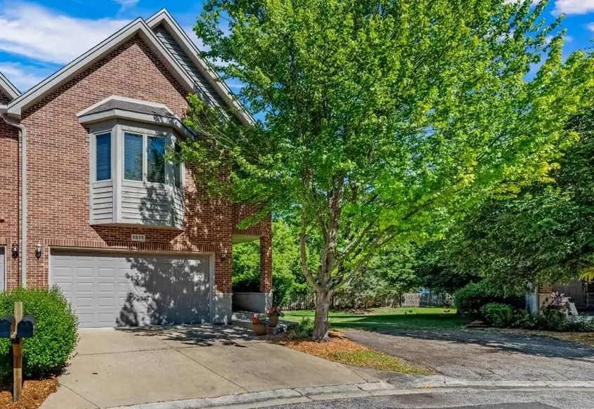1515 Stonegate Manor, Mount Prospect, IL 60056 - #2
