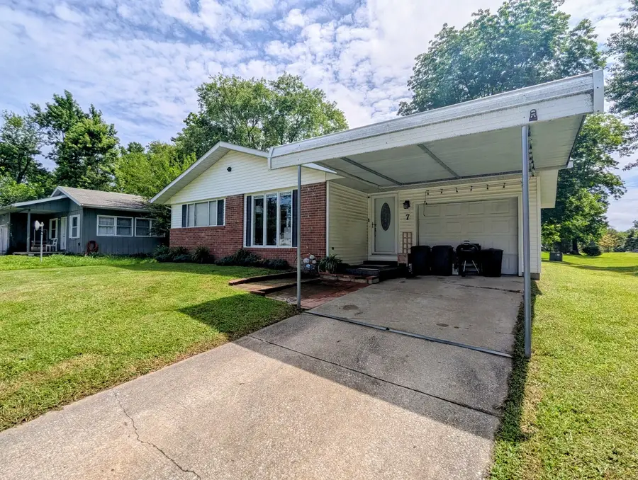 7 Wedgewood Court, Murphysboro, IL 62966 - #2