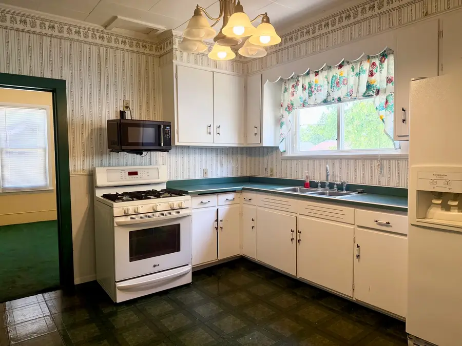 822 W Lafayette Street, Ottawa, IL 61350 - #3