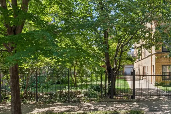 3429 W Adams Street, Chicago, IL 60624