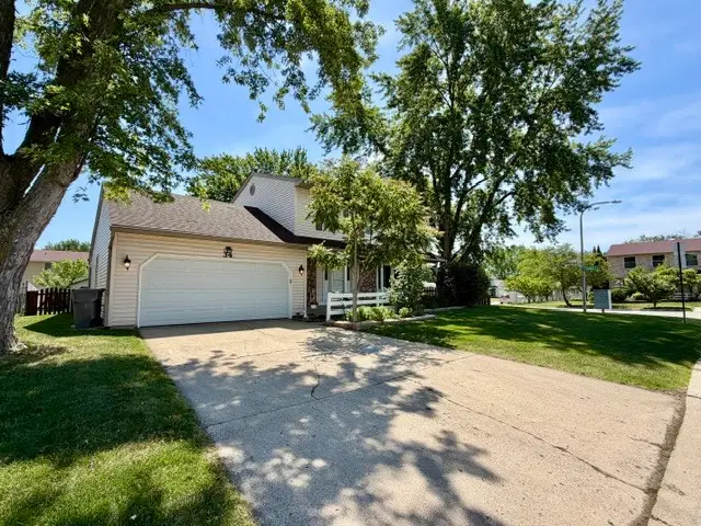34 Highbury Drive, Elgin, IL 60120 - #3