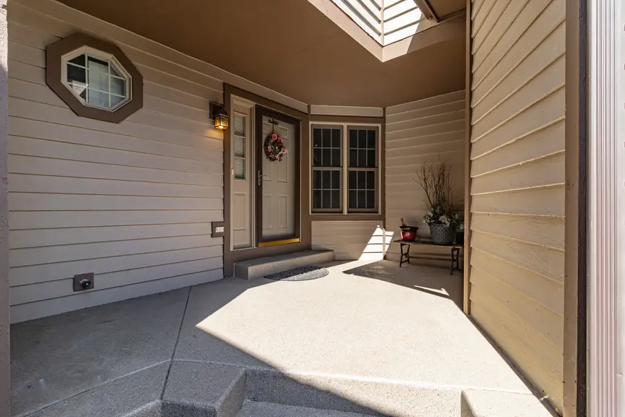 302 Kazimour Drive, Lake Barrington, IL 60010 - #2