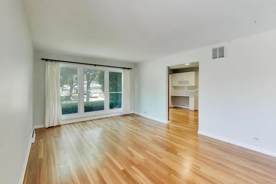 1326 S Dunton Avenue, Arlington Heights, IL 60005 - #3