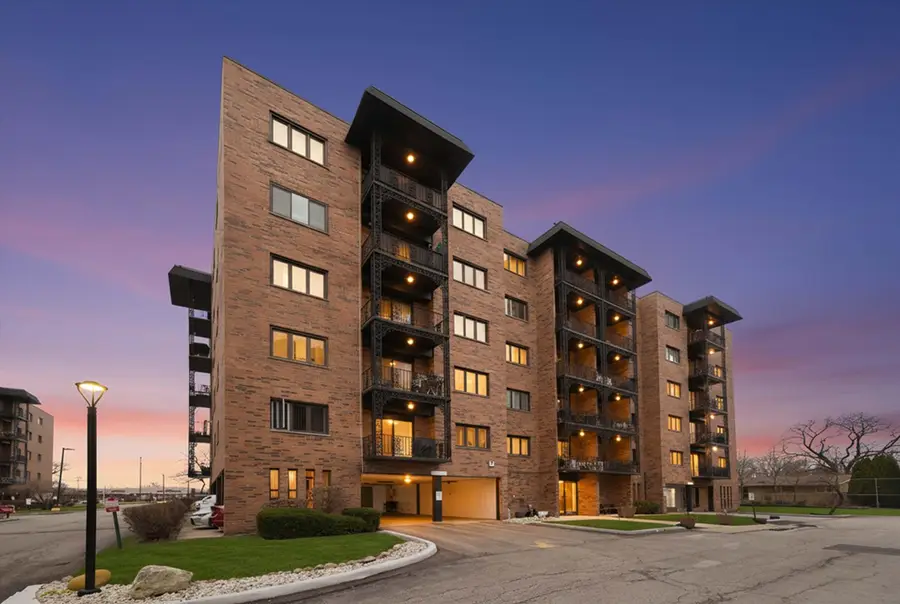 9331 Landings Lane #504, Des Plaines, IL 60016 - #2