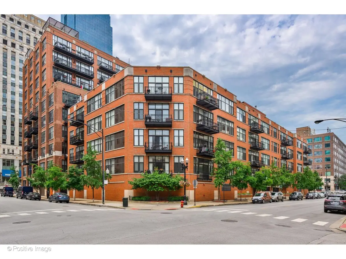 333 W Hubbard Street #701, Chicago, IL 60654 - #1