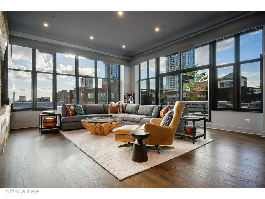 333 W Hubbard Street #701, Chicago, IL 60654 - #3