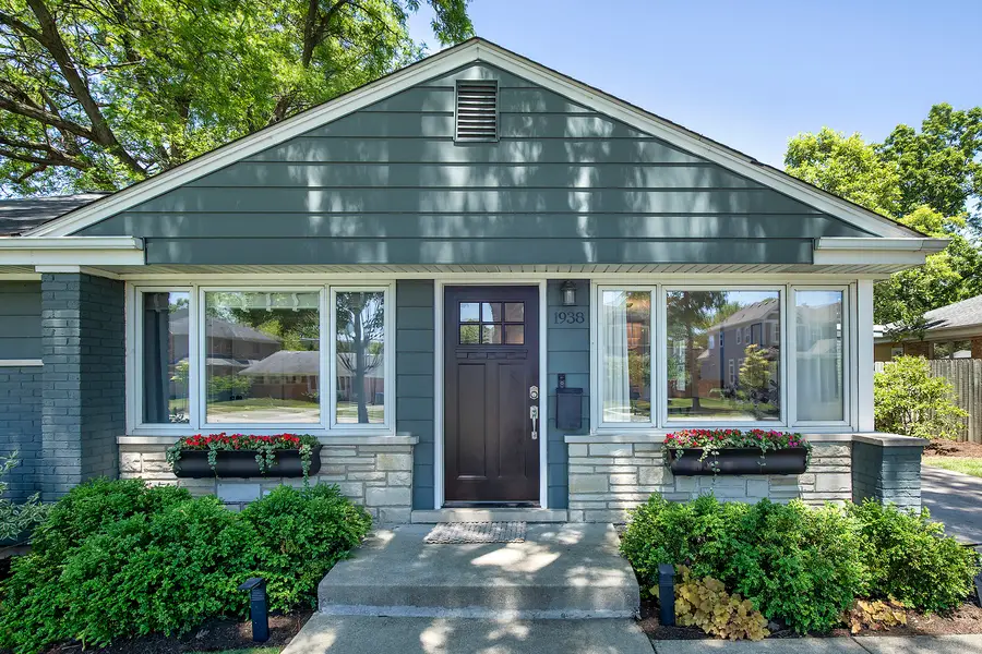 1938 Lincoln Avenue, Northbrook, IL 60062 - #2