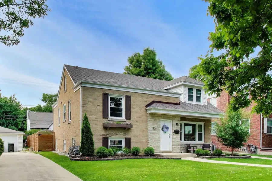 836 S Ashland Avenue, La Grange, IL 60525 - #3
