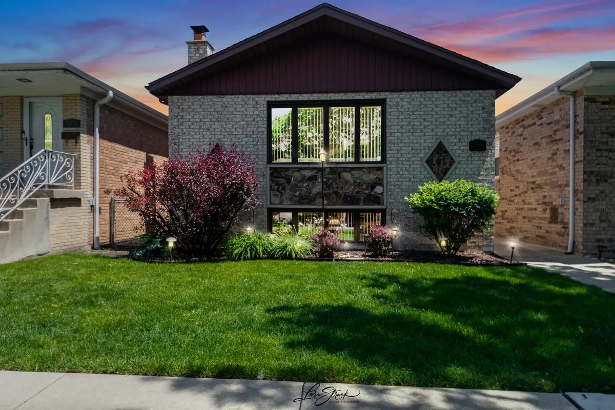 4563 N Merrimac Avenue, Chicago, IL 60630 - #1