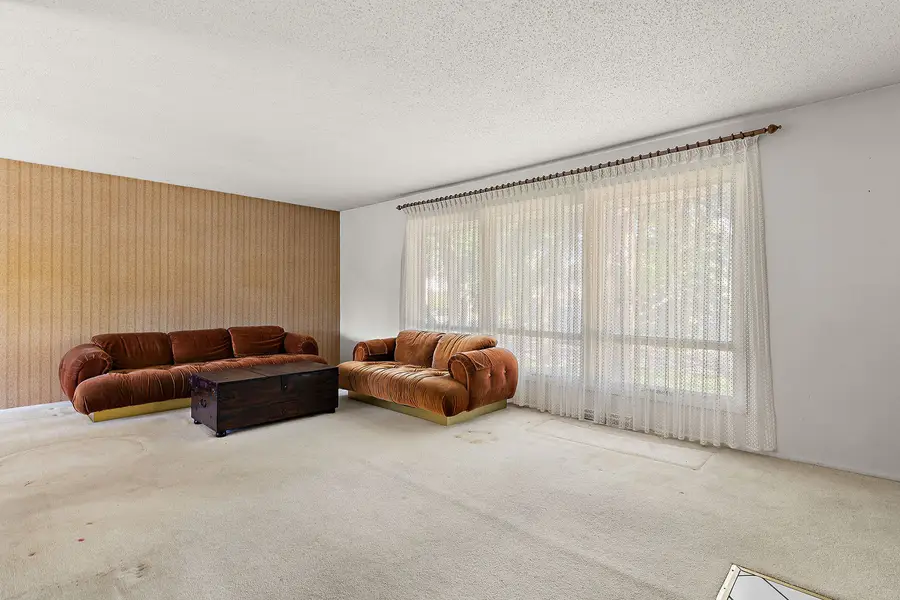 169 Leahy Circle S, Des Plaines, IL 60016 - #3