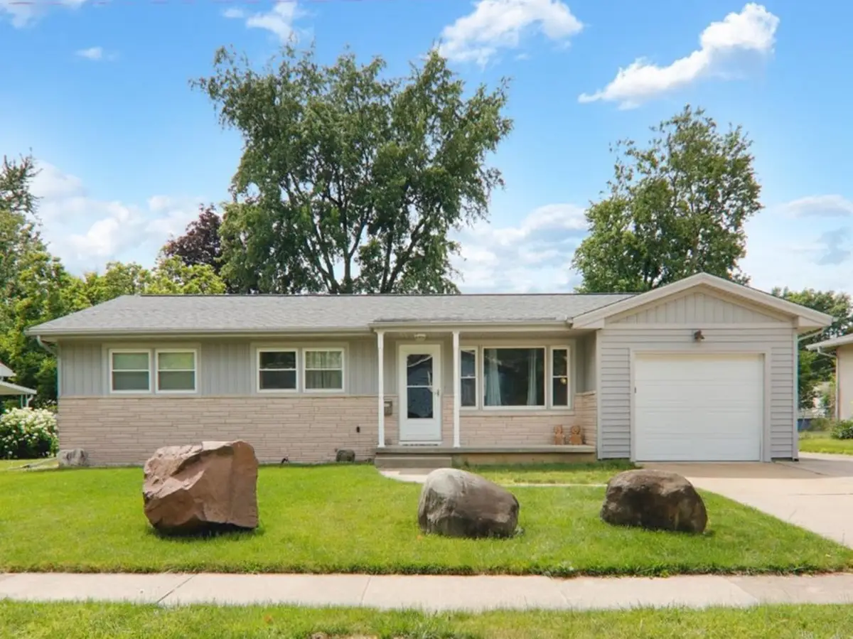 903 Mayflower Avenue, Bloomington, IL 61701 - #1