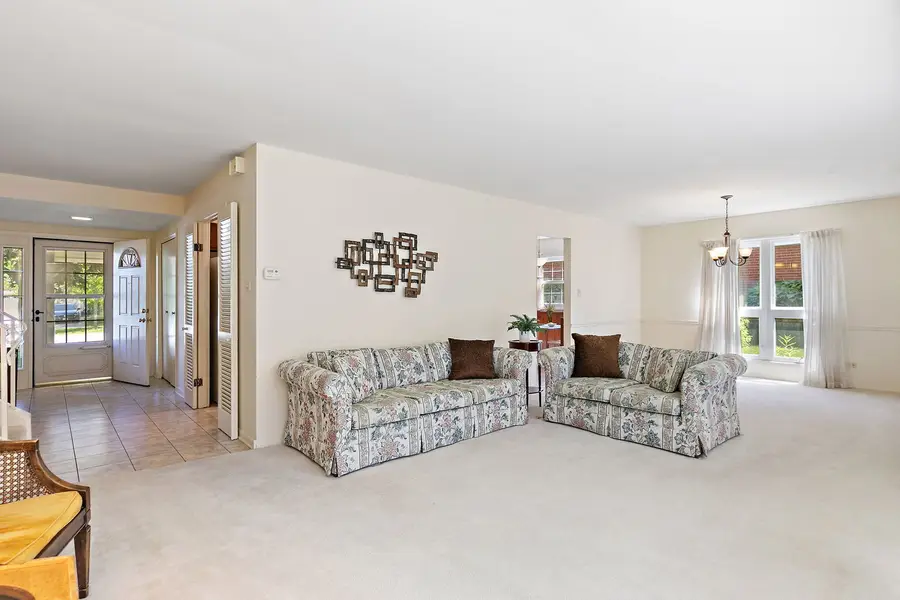 1150 Glen Lane, Hoffman Estates, IL 60169 - #3