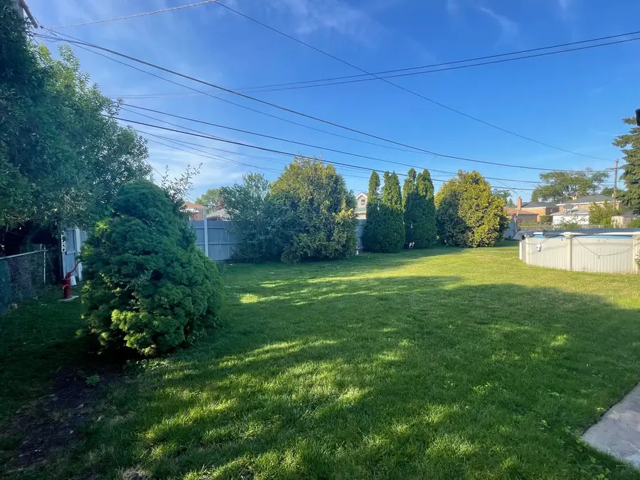 5620 W 83rd Street, Burbank, IL 60459 - #2