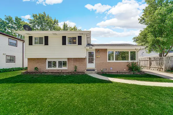 580 N 6th Avenue, Des Plaines, IL 60016