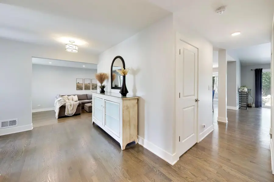 1052 Rolling Pass, Glenview, IL 60025 - #2