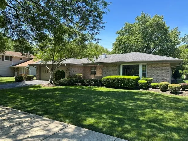 214 S Walnut Lane, Schaumburg, IL 60193 - #1