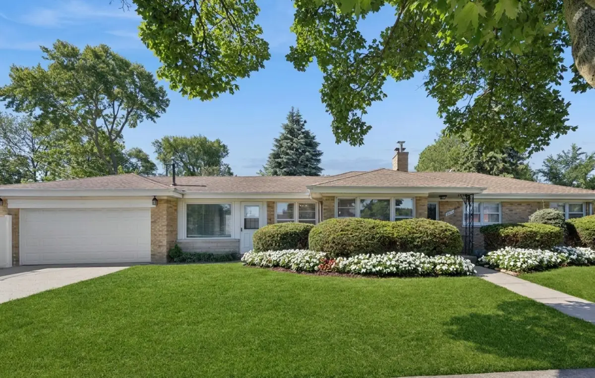 4219 Keeney Street, Skokie, IL 60076 - #1