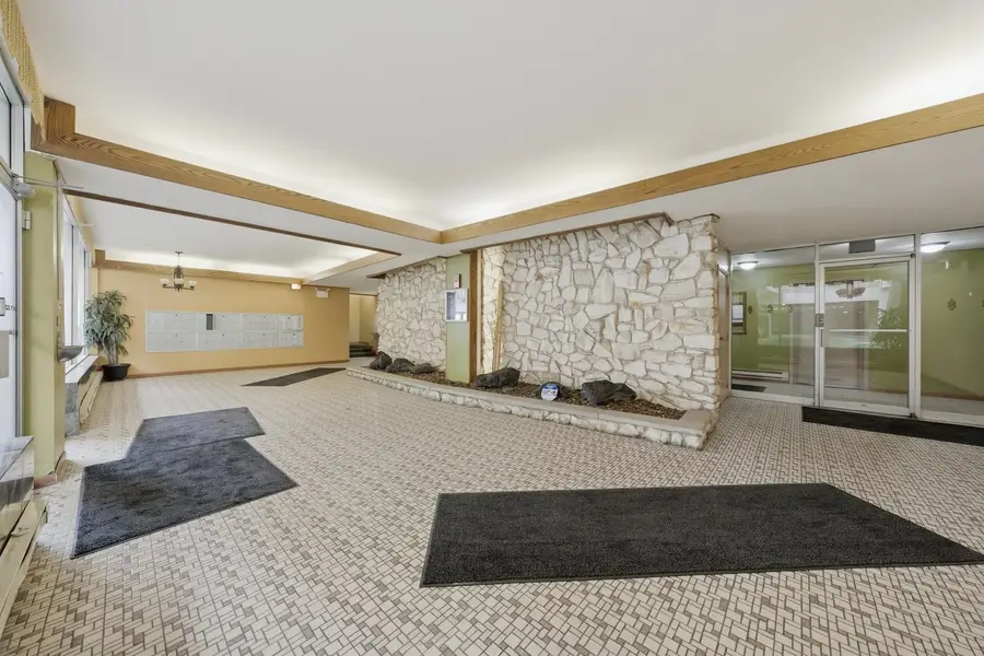 2772 E 75th Street #2GS, Chicago, IL 60649 - #3
